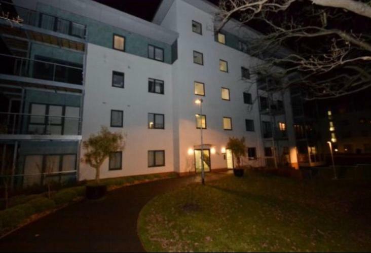 Executive Brentwood Apartment Exterior photo